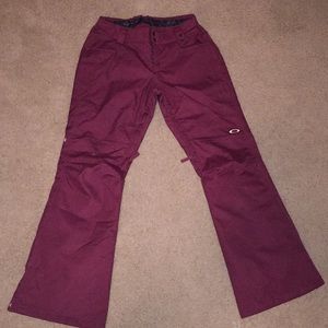 Maroon Oakley snowboarding pants